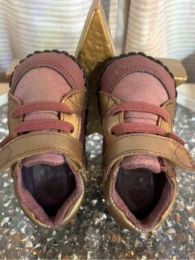 ✨ Pediped Soft Sole Baby Shoes – Gold & Mauve Leather Cuties ✨